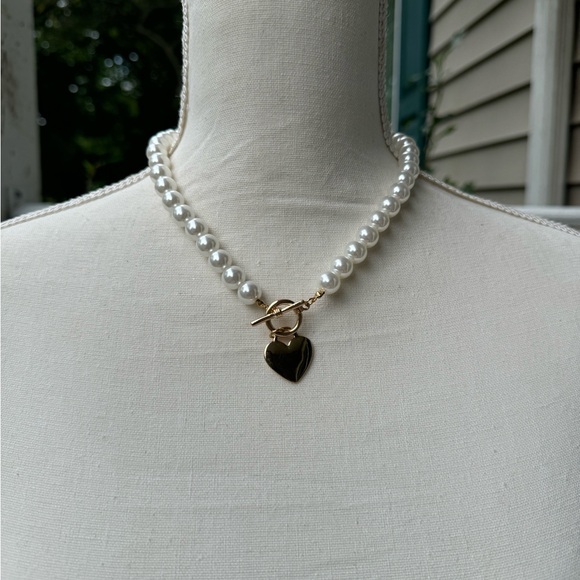 HEART  MIKE GOLD STATEMENT NECKLACE - Picture 5 of 6